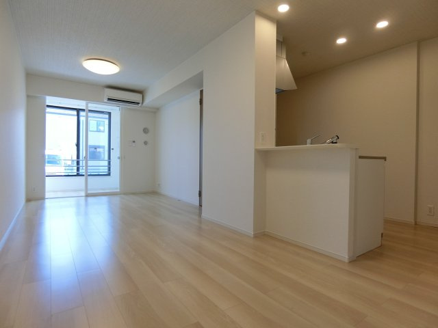 ミモザハウス　３号館の居間・リビング