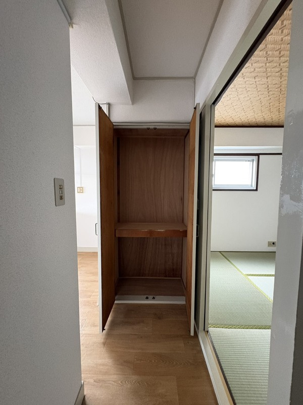 ハイツ旗の台の玄関