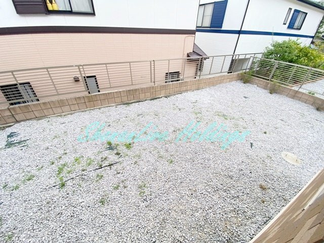 藤沢市辻堂太平台１丁目のアパートの庭
