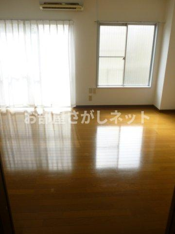 マンション富士【おとり物件なし】#学生・社会人にオススメ！初期費用分割払いOK！の居間・リビング