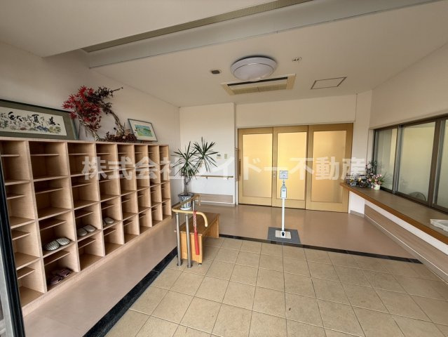 高齢者通所介護施設及び高齢者有料住宅 のエントランス