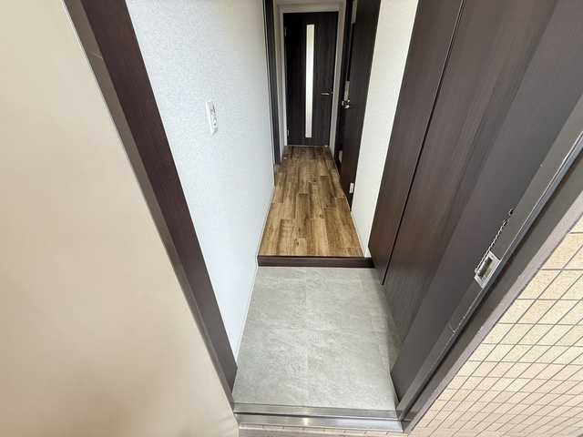 ハイタウン出汐の玄関