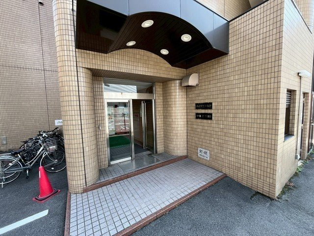 ハイタウン出汐のエントランス