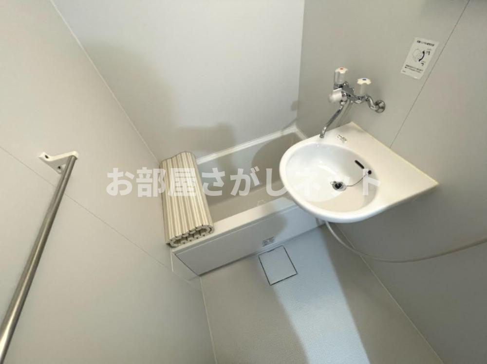 メゾンド四谷【おとり物件なし】#学生・社会人にオススメ！初期費用分割払いOK！の浴室