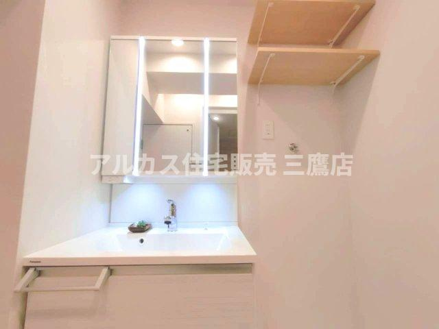中銀三鷹マンシオンの独立洗面台