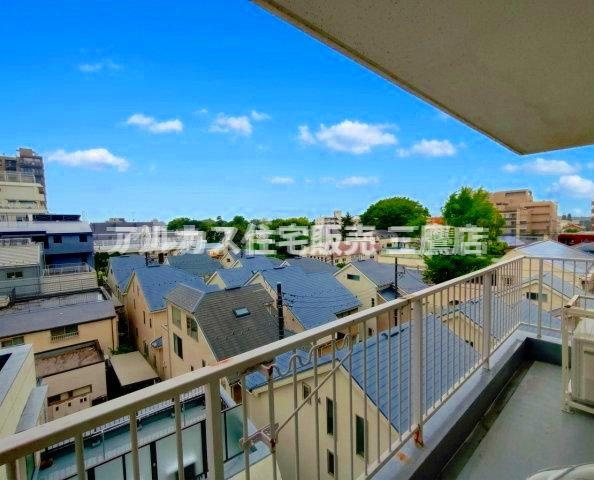 中銀三鷹マンシオンのバルコニー