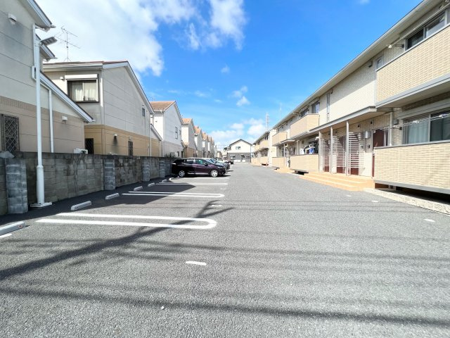 エル・ドラードBの駐車場