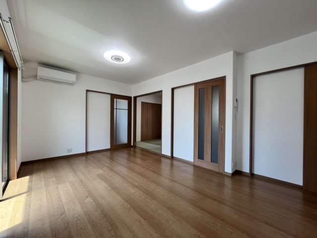 ☆★☆完成見学会開催☆★☆大村町戸建の居間・リビング