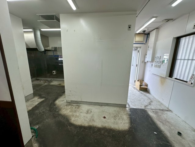 若林東町前田様貸店舗の内装