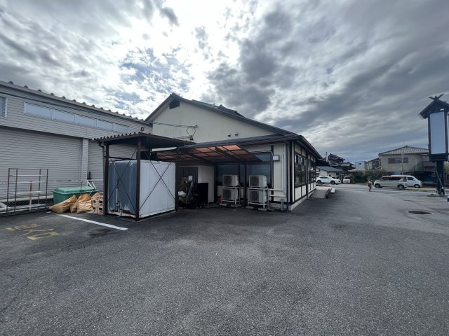 若林東町前田様貸店舗の駐車場