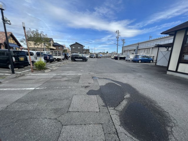 若林東町前田様貸店舗の駐車場