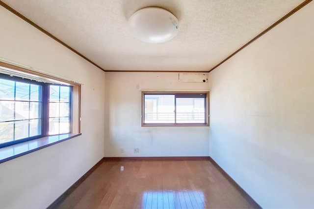 泉佐野市羽倉崎3丁目の子供部屋|洋室2