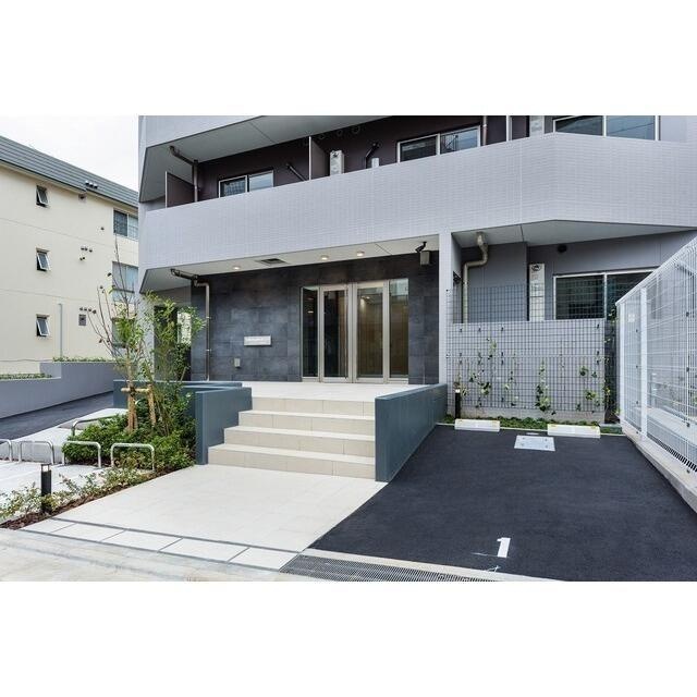 ラティエラ都立大学のエントランス