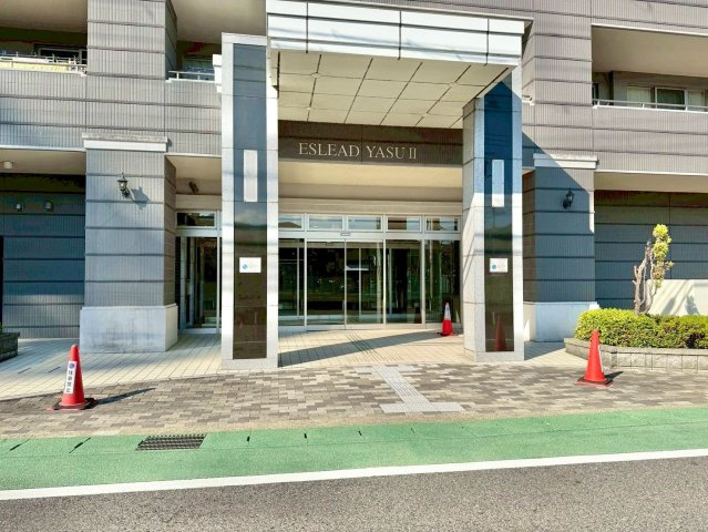 【リフォーム後引渡し】エスリード野洲第2 4Fのエントランス|周辺環境の整った生活至便地。
