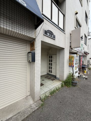 ベルメゾン駒ヶ林のエントランス