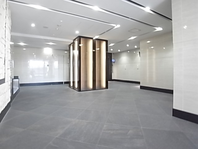 LAV神戸三宮のロビー