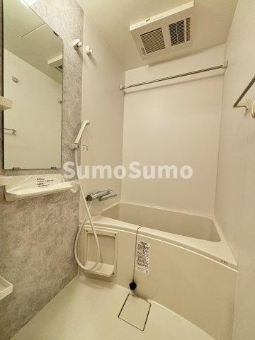 アプリーレ松屋町の浴室