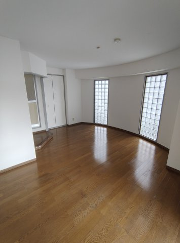 サムティ灘駅前の寝室