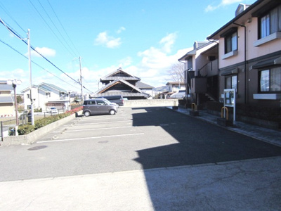 【駐車場】 | リヴェルテ　１
