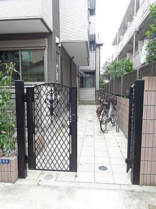 エステル木場のエントランス