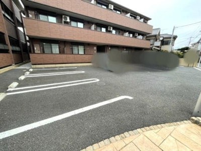 【駐車場】 | エミネンスⅡ | 駐車場に車を止められます