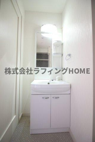 久留米市中央町の賃貸マンションの洗面所|コンパクトで使いやすい洗面所