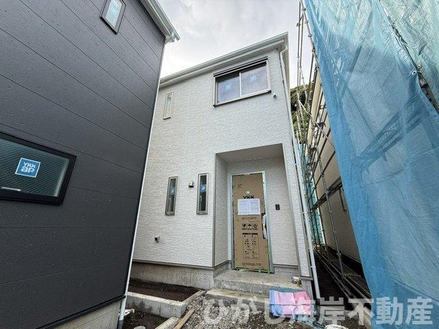 藤沢市城南２丁目　　新築戸建　全７棟の外観|6月8日撮影　建築中　現地外観