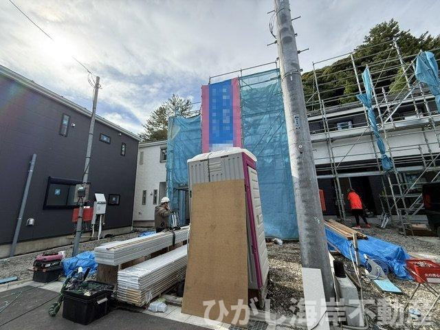 藤沢市城南２丁目　　新築戸建　全７棟の外観|6月8日撮影　建築中　現地外観