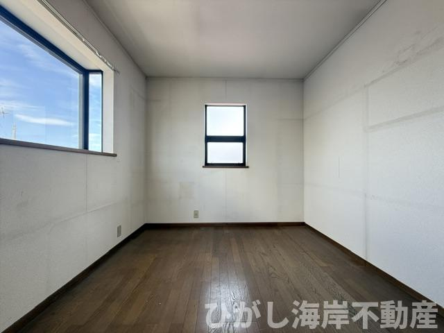 平塚市四之宮2丁目　 中古戸建の内装|5月9日撮影　リフォーム工事中　6帖　洋室