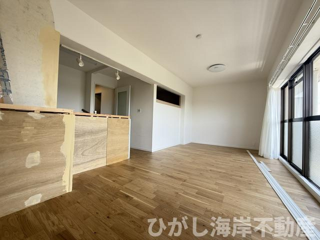 パシフィックパレス平塚の居間・リビング|新規リフォーム完了！　15.3帖　LDK