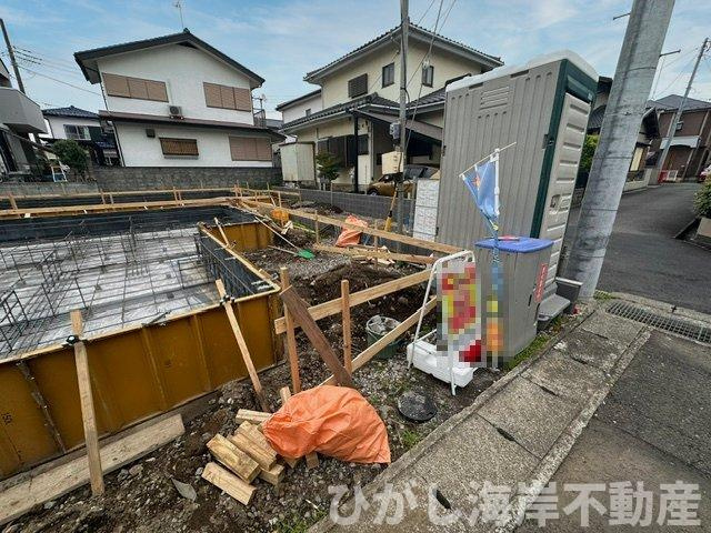 茅ヶ崎市室田３丁目　新築戸建　全２棟の駐車場|5月29日撮影　工事中　駐車スペース