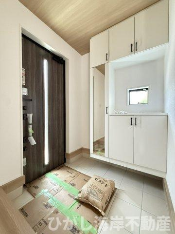 茅ヶ崎市室田３丁目　新築戸建　全２棟の玄関|8月22日撮影　玄関
