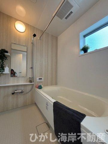 茅ヶ崎市松が丘2丁目　中古戸建の浴室|新規リフォーム完了！　浴室乾燥機付きユニットバス