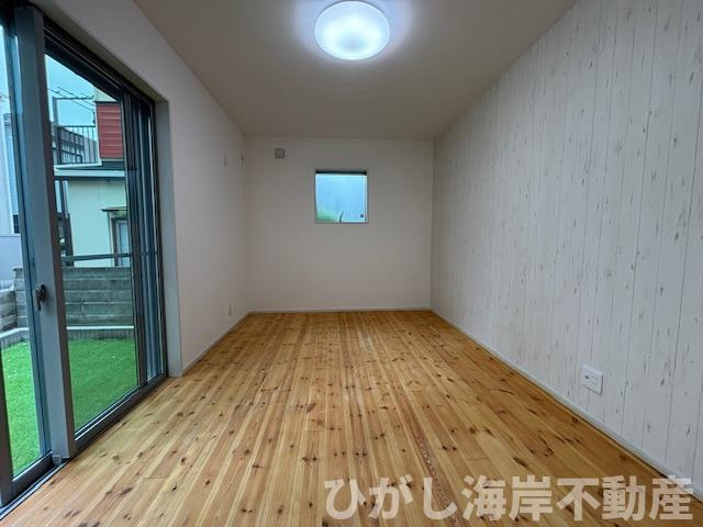茅ヶ崎市松が丘2丁目　中古戸建の洋室|新規リフォーム完了！　6.4帖　洋室