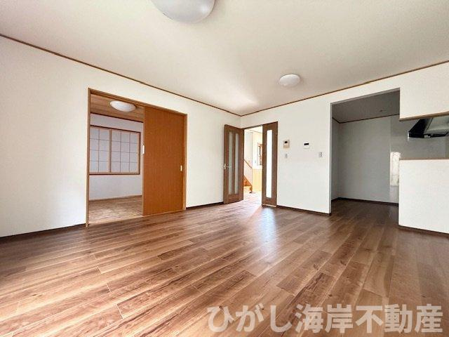 平塚市大神4丁目　中古戸建　のダイニング|新規リフォーム完了！　15帖　LDK