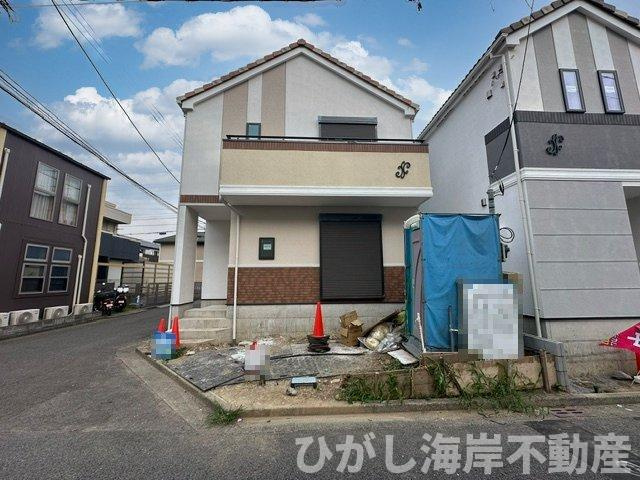 茅ヶ崎市萩園　新築戸建　全2棟の外観|7月17日撮影　建築中　現地外観