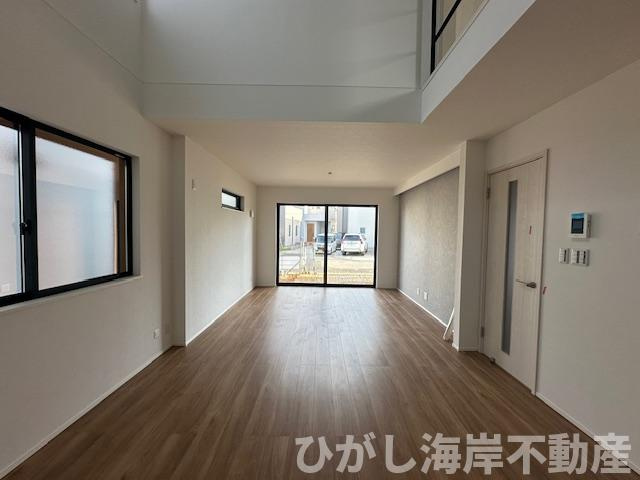 茅ヶ崎市中島　新築戸建　全４棟のキッチン|18.2帖　吹抜付LDK