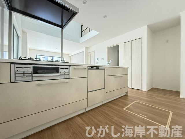 茅ヶ崎市中島　新築戸建　全４棟の居間・リビング|18.2帖　吹抜付LDK