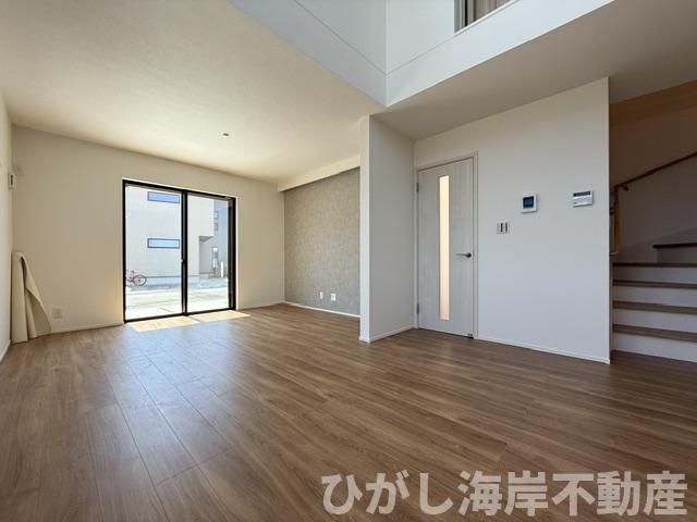 茅ヶ崎市中島　新築戸建　全４棟の居間・リビング|17.7帖　吹抜付LDK