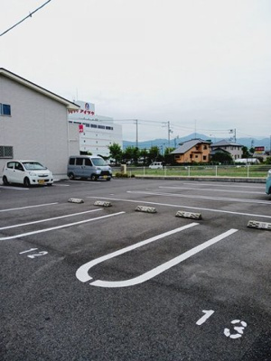 【駐車場】 | ドミール　シオン
