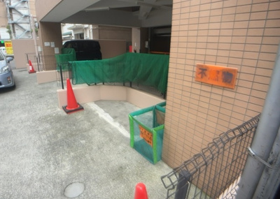 【設備】 | ライオンズマンション八王子第７ | 共有部分は、住民なら誰もが使える設備のこと。例えば駐車場やエレベーター、インターネット設備、セキュリティ設備などがあります。他にも、マンションの廊下・外部階段やエントランス・ゴミ置き場などがあります。