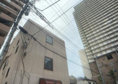 【展望】 | ライオンズマンション八王子第７ | 眺望を気にして物件を探す場合、前面に建物が建っていないか現地で確認しましょう！前面に建物があると景色はもちろん、日当たりや風通しにも影響が出てきます。住んだ時のことを想像しながら現地見学をしましょう。