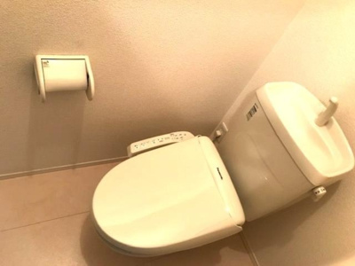 【トイレ】 | シャルムマリー | 落ち着いた色調のトイレです