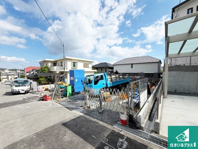 神戸市須磨区北落合　第1期　新築一戸建ての前面道路含む現地写真|周辺は落ち着いた街並みの住宅地！子育てがしやすい住環境です！まだ未完成ですが、現地でしかわからない事もございます。是非一度ご覧ください。