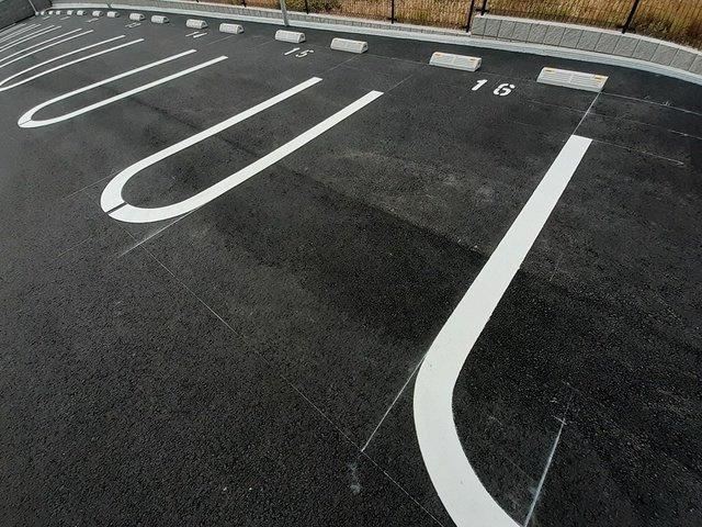 シーズンテラス勝原の駐車場