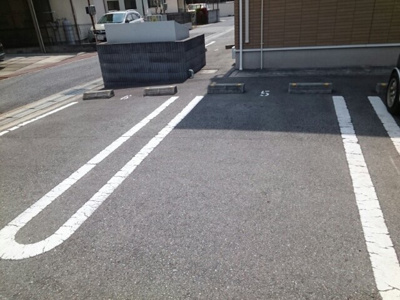 【駐車場】 | ラフレシールあぼしＡ