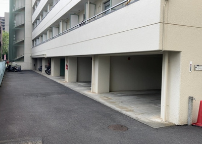 【駐輪場】 | メゾン・ド・ノア狭間 | マンションの駐輪場は、事前に空きがあるか確認を取ると安心です。せっかく入居したのに駐輪スペースがない！なんてことになったら大変ですよね。そこで、内見時や購入前にはまず事前に確認しておくと良いでしょう。