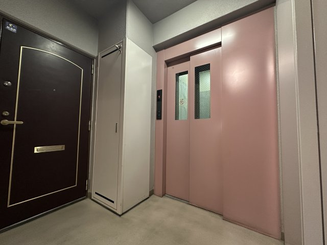 サンクレイン本牧のその他共用部分|共用エレベーターの写真です。