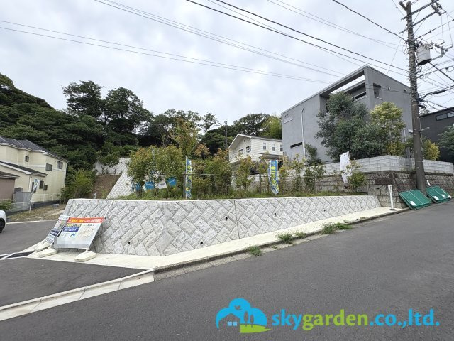 鎌倉市二階堂　新築戸建　全4棟4号棟の前面道路含む現地写真|2026年7月1日撮影（現況更地）