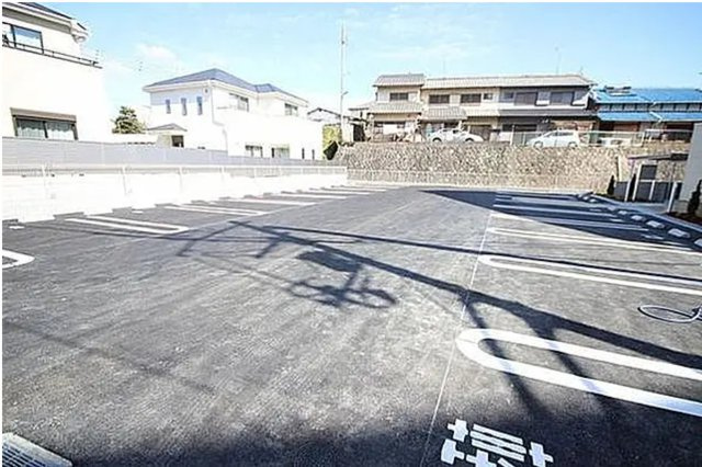 グリーンコート西田Ⅱ「駅徒歩8分」「平成29年築」の駐車場
